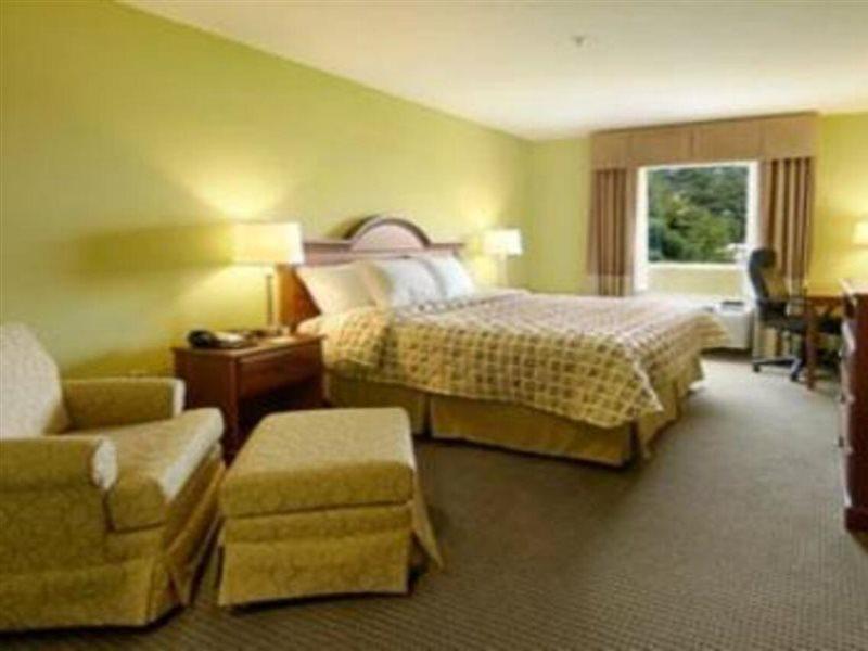 Days Inn & Suites By Wyndham Swainsboro Εξωτερικό φωτογραφία